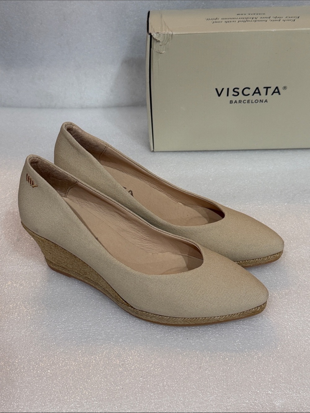 Viscata Roses Canvas U-Cut Wedge Slip On - Beige Women's Size 10 US 41 EU new